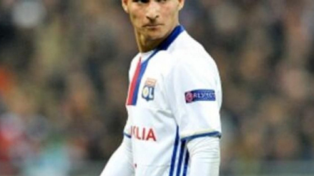 Houssem Aouar, centrocampista del Lione.