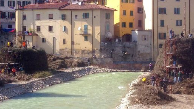 Pisa, scomparsa Claudia Meini: ritrovata una ciabatta, sarebbe della giovane mamma