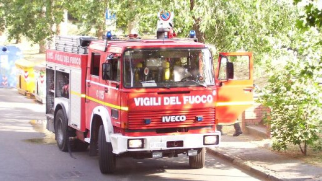 Pavia, anziano si d&agrave; fuoco nel cortile di casa: morto per le gravi ustioni.