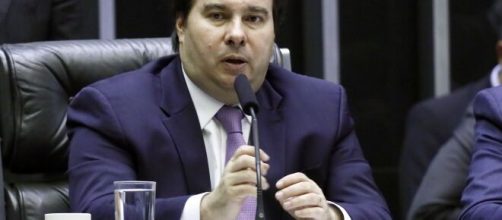 Bolsonaro em crise com Rodrigo Maia. (Arquivo Blasting News)
