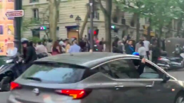 Paris : ils dansent sur Dalida pendant le confinement - cr&eacute;dit photo screen shot video