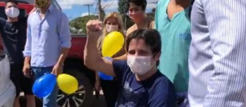 Apresentador agradeceu aos f&atilde;s (reprodu&ccedil;&atilde;o).