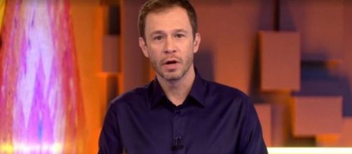 Thiago Leifert apresenta o pen&uacute;ltimo dia de 'BBB20'. (Reprodu&ccedil;&atilde;o/TV Globo)