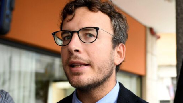 Diego Fusaro: fase 3, in casa in catene e tutti morti di fame.