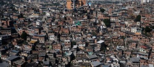 Covid-19: Moradores do Rio est&atilde;o se unindo para combater o v&iacute;rus nas comunidades. (Arquivo Blasting News)