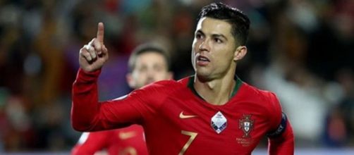 Fatos sobre a vida de CR7. (Reprodu&ccedil;&atilde;o/Instagram/@cristiano)