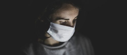 La tarea de asistir a un enfermo de coronavirus en casa es compleja. (Foto de Unsplash)