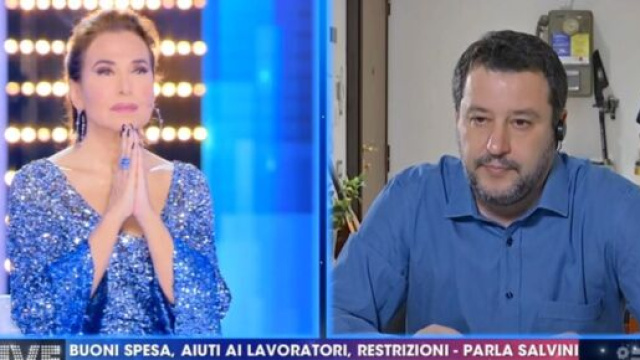 Barbara D&rsquo;Urso: la petizione per cancellare i suoi talk raggiunge 420 mila firme.