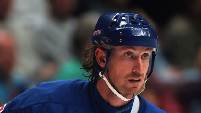 Wayne Gretzky, l&eacute;gende de la NHL (Credit : Wikimedia Commons/Hakandahlstrom)