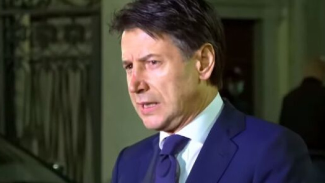 Bonus 400 euro colf non conviventi: ipotesi aprile e maggio, nei campi chi prende il RdC.