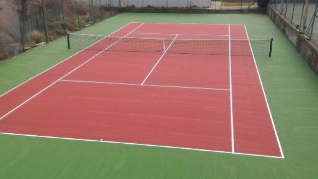 Campi da tennis vuoti sono una costante di questi ultimi mesi.