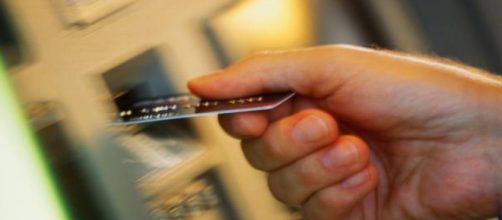 Bancos n&atilde;o poder&atilde;o descontar d&iacute;vidas antigas de aux&iacute;lio emergencial de R$ 600. (Arquivo Blasting News)