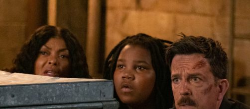 Cena da com&eacute;dia policial 'Coffee & Karrem' da Netflix. (Reprodu&ccedil;&atilde;o/TV Globo)