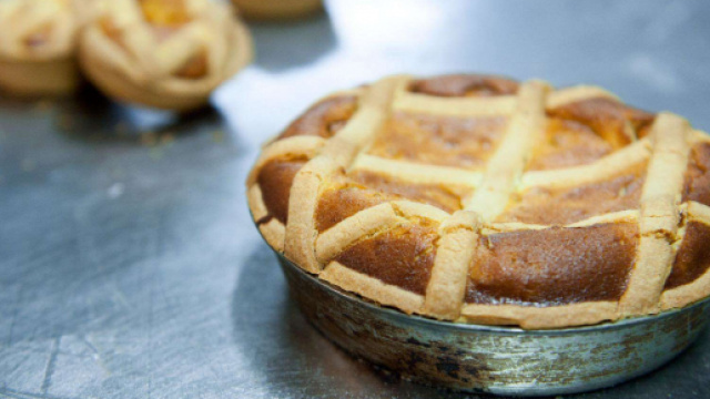 A Napoli &egrave; stata vietata la vendita di casatielli e pastiere, multati tre esercizi commerciali del Vomero.
