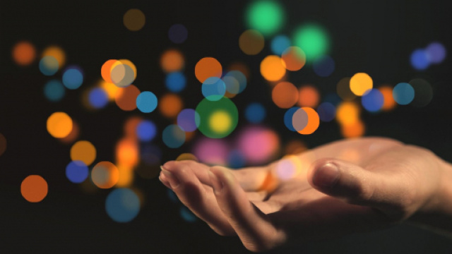 Previsioni zodiacali luned&igrave; 6 aprile: la Luna favorisce Bilancia, Venere sprona Gemelli