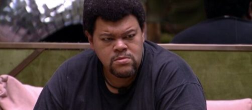 Babu tenta se explicar para Marcela e critica Daniel. (Reprodu&ccedil;&atilde;o/ TV Globo).