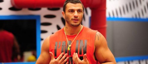 Kl&eacute;ber Bambam desistiu do "BBB" na segunda vez. (Reprodu&ccedil;&atilde;o/TV Globo)