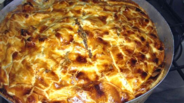 Pasticcio di anguille, un delizioso piatto pasquale.