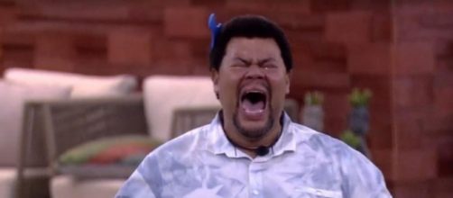 Babu comemora muito por sobreviver a mais um pared&atilde;o do 'BBB20'. (Reprodu&ccedil;&atilde;o/TV Globo)