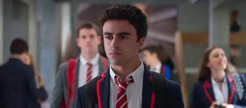 Itzan Escamilla faz o Samuel em "Elite". (Reprodu&ccedil;&atilde;o/Netflix)