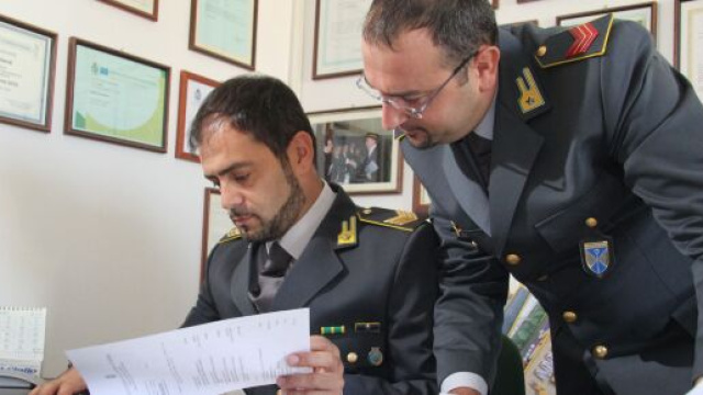 Brindisi, truffa sulle mascherine a Francavilla Fontana: denunciati padre e figlio