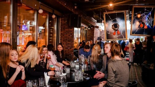 Lituania, Vilnius sar&agrave; trasformata in un grande bar a cielo aperto per garantire la socializzazione in tempo di pandemia