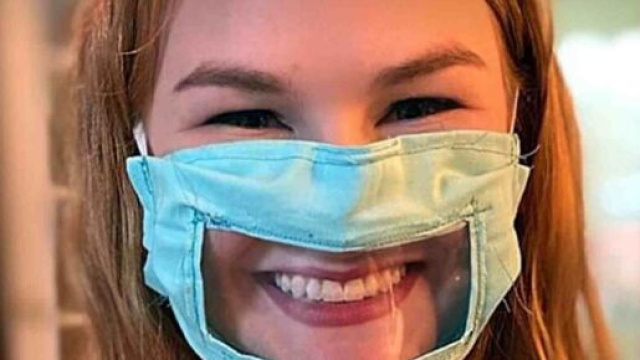 Mascherine trasparenti per non udenti.