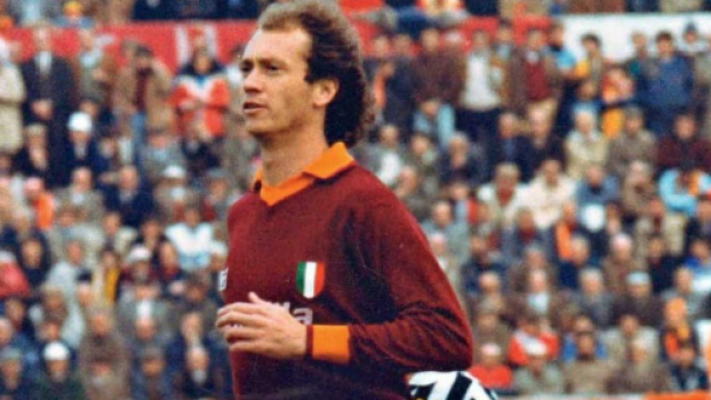 Paulo Roberto Falcao in una foto della stagione 1983/84.