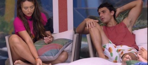 "BBB20": Rafa e Felipe Prior brigam nas redes sociais. (Reprodu&ccedil;&atilde;o/TV Globo)