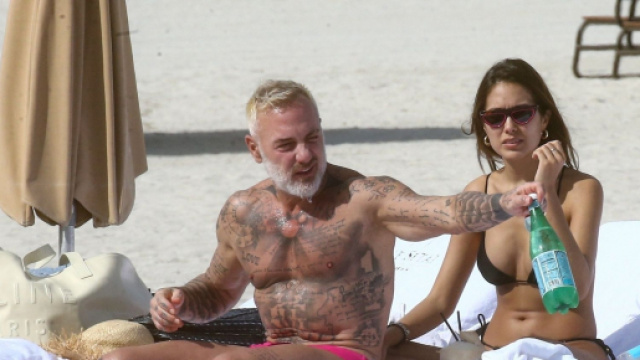 Gianluca Vacchi e Sharon Fonseca in spiaggia