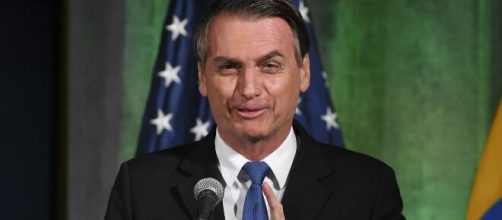 Bolsonaro bota academias, barbearias e sal&otilde;es de beleza na lista de atividades essenciais. (Arquivo Blasting News)
