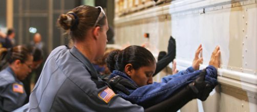 Coronav&iacute;rus: presos tentam se infectar com v&iacute;rus (Fonte: Blasting News)