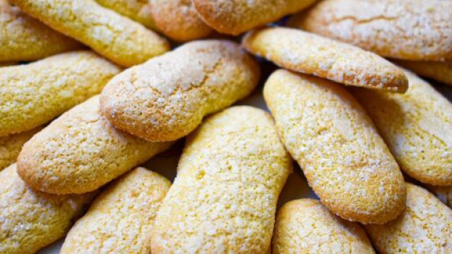 5 ricette con i biscotti savoiardi, dal birramis&ugrave; alla zuppa inglese.