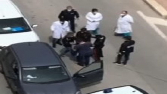 Ravanusa, la Procura indaga sul Tso effettuato a un 33enne che protestava contro le misure antipandemia.