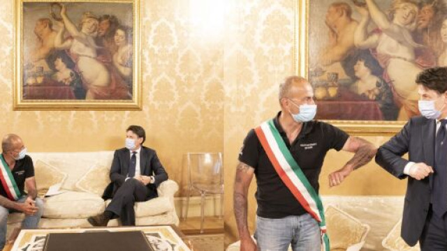 Sindaco Divignano Bacchetta ricevuto da Conte.