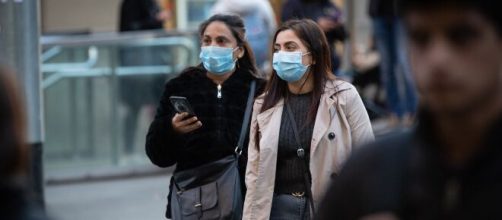 El Gobierno estudia la obligatoriedad de la mascarilla en todos los espacios p&uacute;blicos.