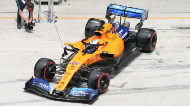 Carlos Sainz Jr. nel 2021 potrebbe passare dalla McLaren alla Ferrari.