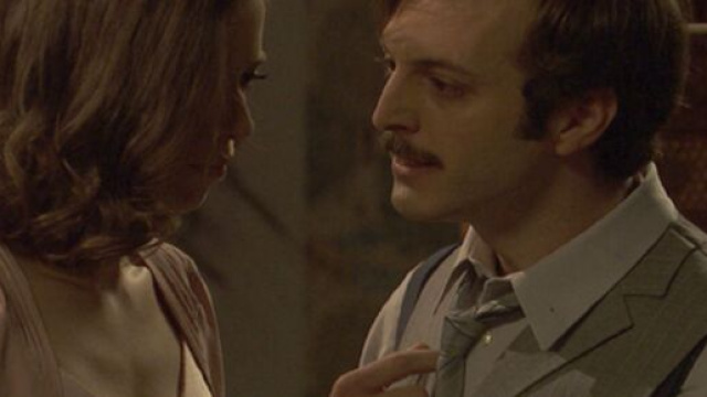 Il Segreto, spoiler Spagna: Marta incinta, Ramon sospetta che il padre sia Adolfo.