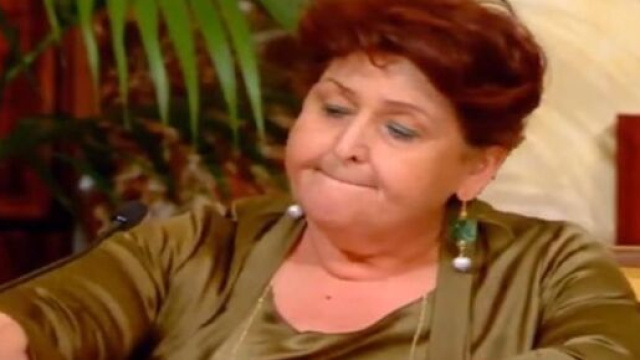 Teresa Bellanova in lacrime in conferenza stampa