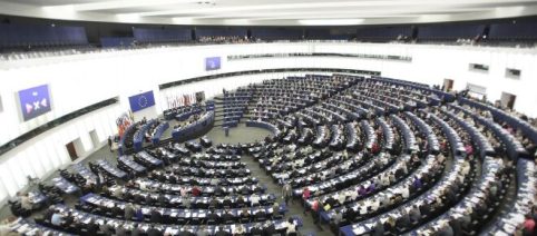 Il Parlamento europeo approva una risoluzione favorevole al Recovery Fund