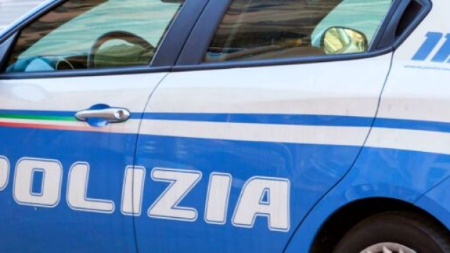 Brindisi: 'Ho commesso un delitto', 44enne procura l'allarme e aggredisce i poliziotti