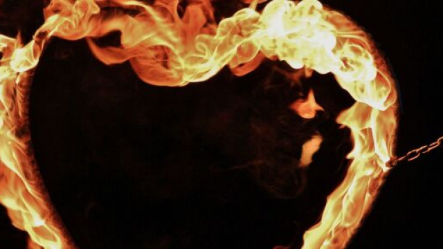 L'oroscopo dell'amore di domani 16 maggio: Capricorno irrequieto, buone speranze per l'Acquario