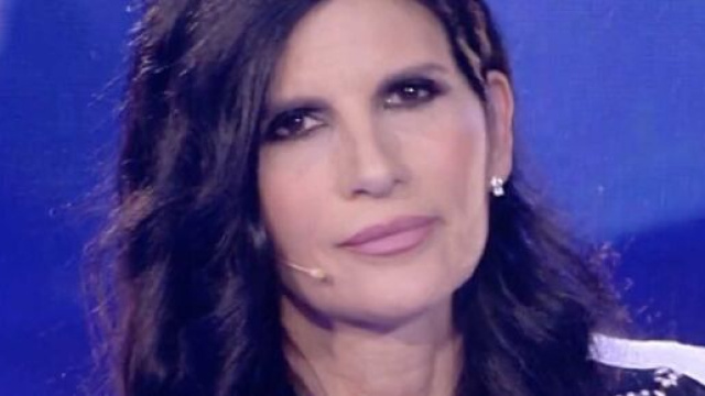 Ospiti Domenica In 16 maggio: Pamela Prati in studio.