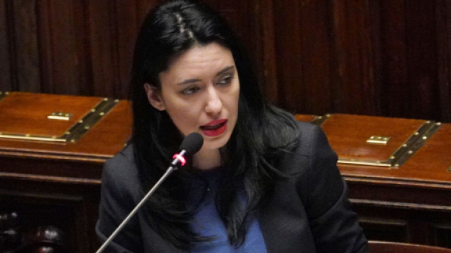 Scuola: maturit&agrave; in presenza e ritorno in aula a settembre.