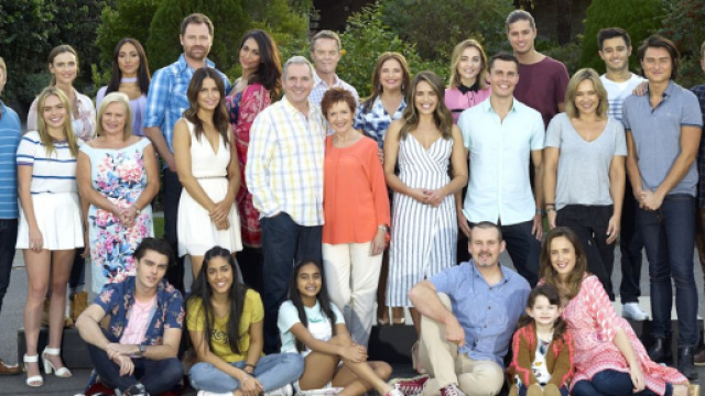 Neighbours, la serie australiana a cui &egrave; ispirata Un posto al sole.