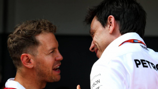 Vettel e la suggestione Mercedes, Toto Wolff: '&Egrave; una possibile variante per il 2021'