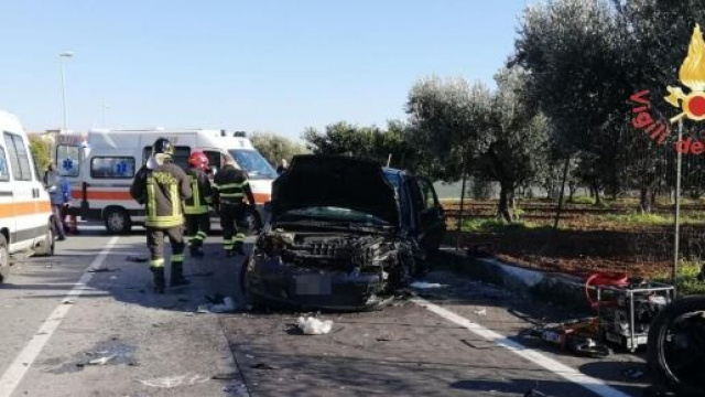 28enne calabrese muore in un incidente stradale: ferita gravemente anche una ragazza.
