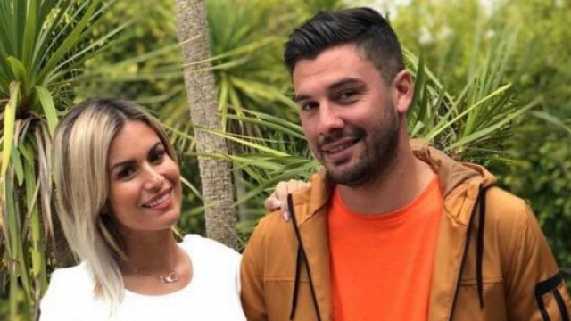 Carla et Kevin (LMAC) partent &agrave; Paris pour faire une liposuccion avec Magali Berdah ? Ils n'assument pas.