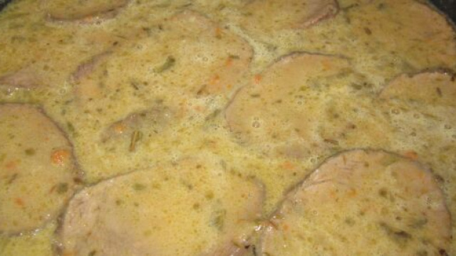 Maiale al cocco, un must della cucina filippina.