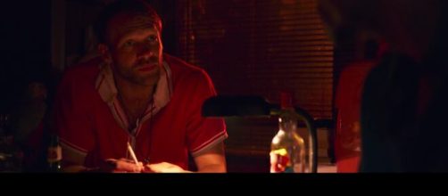 "Estranhos em Casa" j&aacute; est&aacute; dispon&iacute;vel na Netflix. (Reprodu&ccedil;&atilde;o/Netflix)